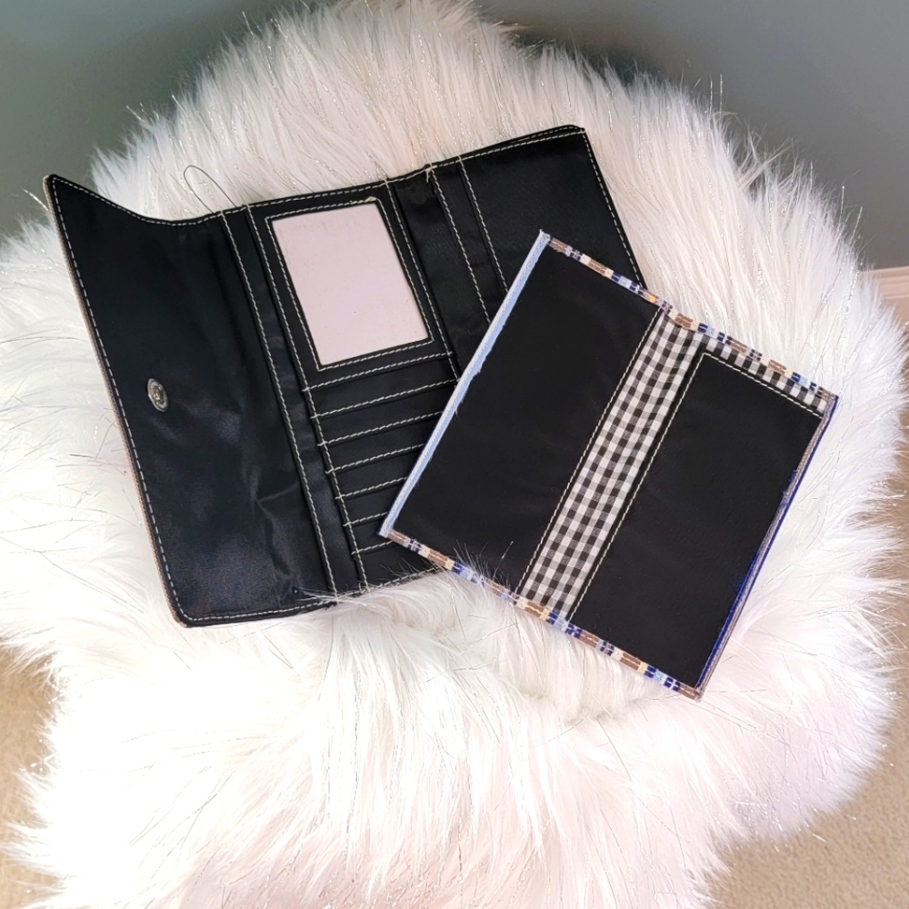 Kate Spade Wallet - Picture 6 of 8